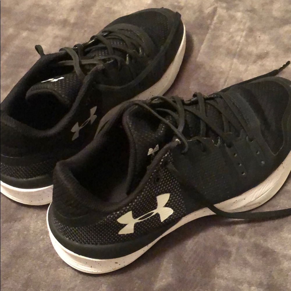 Under Armour volleyball Women’s shoes size 9.5